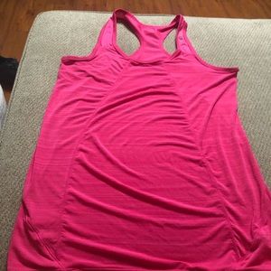 Women’s workout tank top